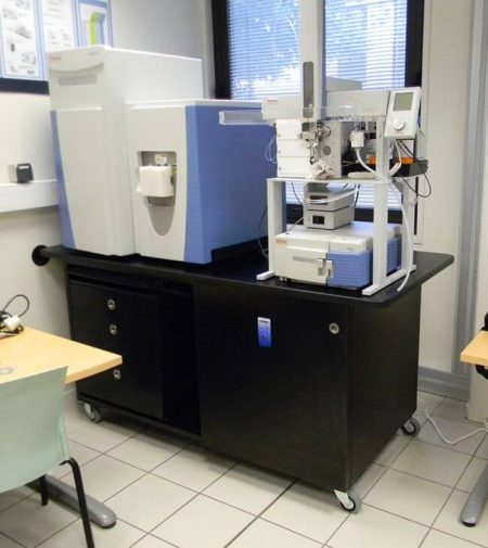 Mobile Laboratory Bench Mobile Laboratory Bench